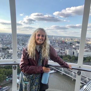 Meet your Posher, Kiersten